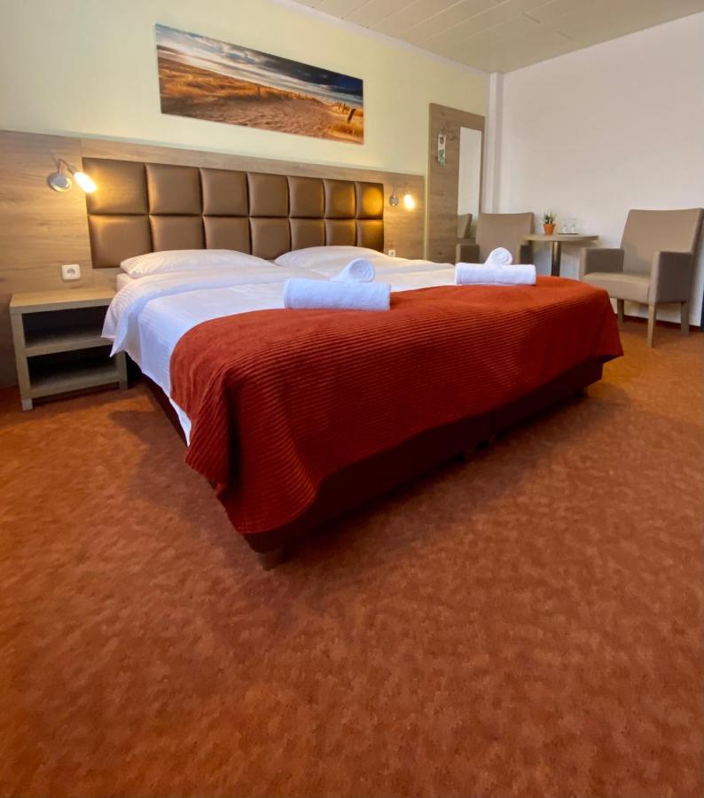 Strand Hotel Nordsee, Hotel Deichlaeufer Tossens Kültér fotó