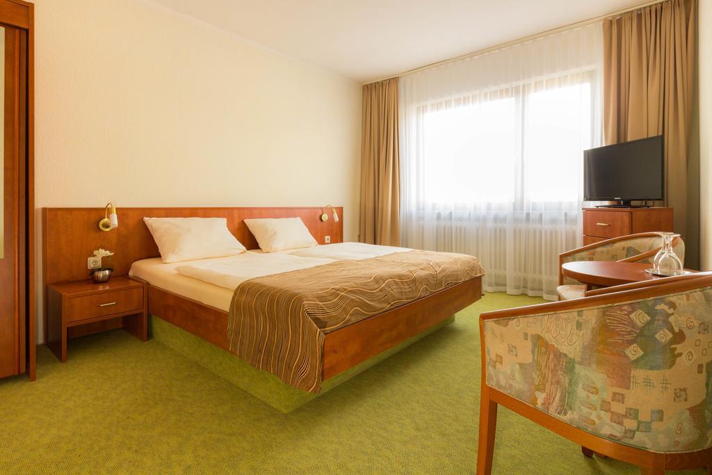 Strand Hotel Nordsee, Hotel Deichlaeufer Tossens Kültér fotó